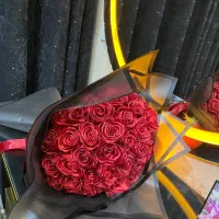 دسته گل رز قرمز|گل مصنوعی|اسفراین, |دیوار