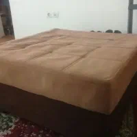 یک عددمیزوسط پارچه ای جیر خردلی ویک عددنشیمن|مبلمان خانگی و میز عسلی|تالش, تالش|دیوار