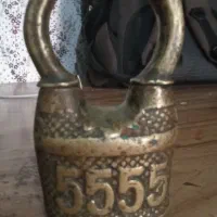 قفل قدیمی.اتیقه.|کلکسیون اشیاء عتیقه|اسحاق آباد, |دیوار