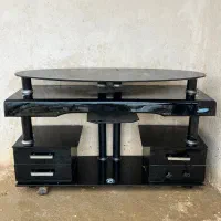 میزتلویزیون شیشه ای