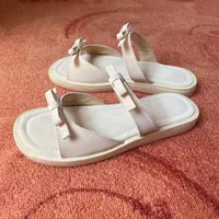 صندل کاملا نو