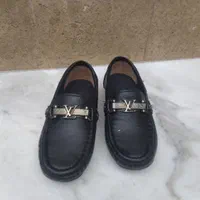 کفش پسرانه،سایز۲۶و۳۵|کیف، کفش، کمربند|رشت, شهرک شهید مفتح|دیوار