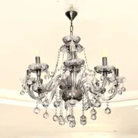 لوستر ۸ شاخه رنگ طوسی روشن در حد نو