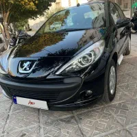 ماشین ۲۰۷ تیو فایو سقف فلز