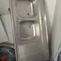 سینک روکار.  گلدان  بزرگ و هود بیمکث