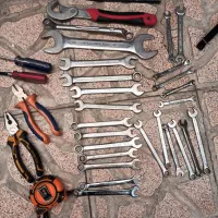 تعدادی ابزارالات|ابزارآلات|خواجه, |دیوار