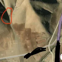 زمین کشاورزی .دارای آب و درخت انگور