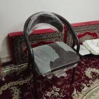 دو عدد صندلی