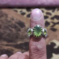 انگشتر زبرجد اصل افغان بدون یک کم نا خالصی