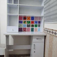 میز تحریر کتابخانه دار