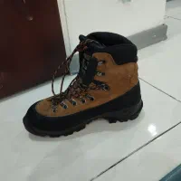 کفش کوهنوردی و یخنوردی|کوهنوردی و کمپینگ|اندیشه, اندیشه فاز ۱|دیوار