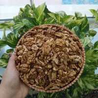 مغز گردو پرچرب