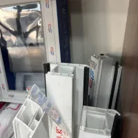 کار در کارگاه درب و پنجره upvc
