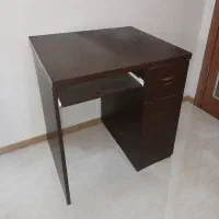میز تحریر چوبی سالم
