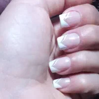 کاشت اولیه و ترمیم و لمینت ناخن و ژلیش پا|خدمات آرایشگری و زیبایی|رشت, معلم|دیوار