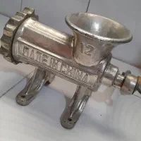 چرخ گوشت دستی|کلکسیون اشیاء عتیقه|سمنان, |دیوار