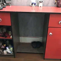 تخت خواب و میز تحریر