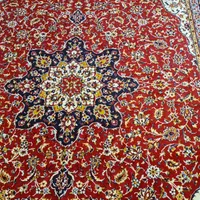 فرش ماشینی تمیز بدون لک و پارگی|فرش|اصفهان, سپاهان‌شهر|دیوار