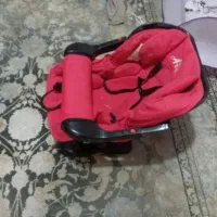 صندلی ماشین نوزاد