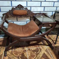 میز تلفن سلطنتی