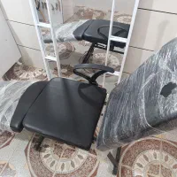 میز و آینه آرایشگاه