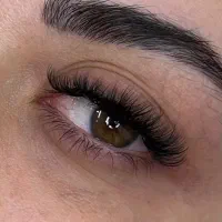 اکستنشن مژه تخصصی با تخفیف ویژه برای مراجعین اول