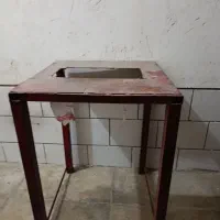 چهار پایه آهنی