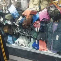 فروشنده پوشاک مردانه