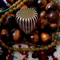 انگشتر عقیق کهنه یمنی با آیه مبارکه و من یتق الله|جواهرات|تهران, بهارستان|دیوار