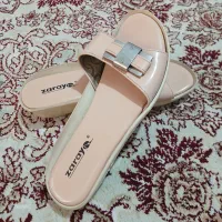 دمپایی طبیعی زارای اصل سایز ۴۰ به ۳۹ هم میخورد