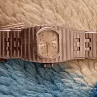 ساعت همه چی معلومه|ساعت|پرند, فاز ۶|دیوار