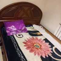 تخت دو نفره چوبی
