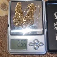 گوشواره یکیش بند گوشش شکسته اون یکی سالم