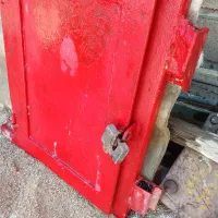 قفس چوبی و درب کبوتر