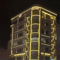 ۷۵ متر/ساختمان پزشکان/حاشیه وکیل آباد/لوکس واقعی