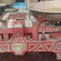 ترازوی قدیمی