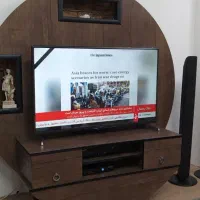 میز تلویزیون نو و کاملا سالم