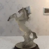 مجسمه اسب