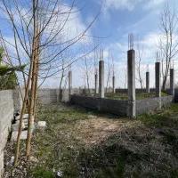 زمین با بنای نیمه کاره شهرکی زیباکنار منطقه ازاد