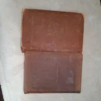 دوعدد کتاب قدیمی قدمت بالای ۱۰۰ سال