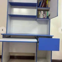 میز تحریر وکامپیوتر و دراور وآینه