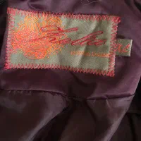 بارونی پالتو وکت|لباس|اندیشه, اندیشه فاز ۴|دیوار