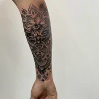 خدمات تتو و پیرسینگ