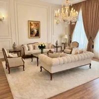 یک رنگکار حرفه ای منظم مرتب مسولیت پذیر