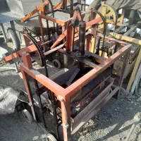 سه عدد دستگاه بلوک ویک عدد بتونر و تانکر در حد نو