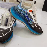 کتونی سالم و تمیز فروشی