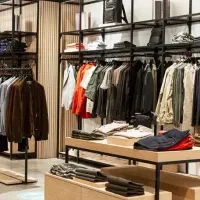 فروشنده و صندوقدار نیم وقت