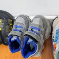 تعدادی کفش پسرانه در حد نو|کفش و لباس بچه|تهران, شهرک زینبیه|دیوار