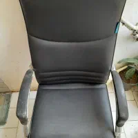 صندلی اداری عالی
