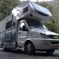 کمپر مسافرتی فول آپشن. تک در ایران